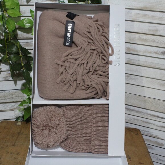 Steve Madden Accessories Steve Madden Hat And Scarf Poshmark